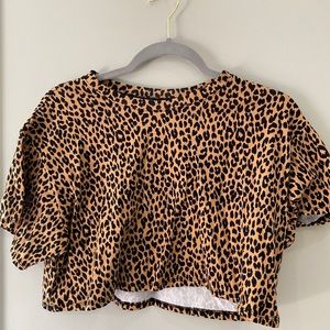 forever 21 cropped short sleeve leopard